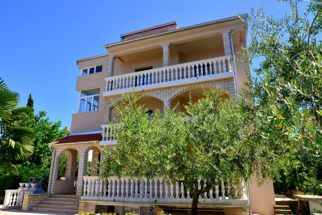 Villa Rea Malinska Exterior foto